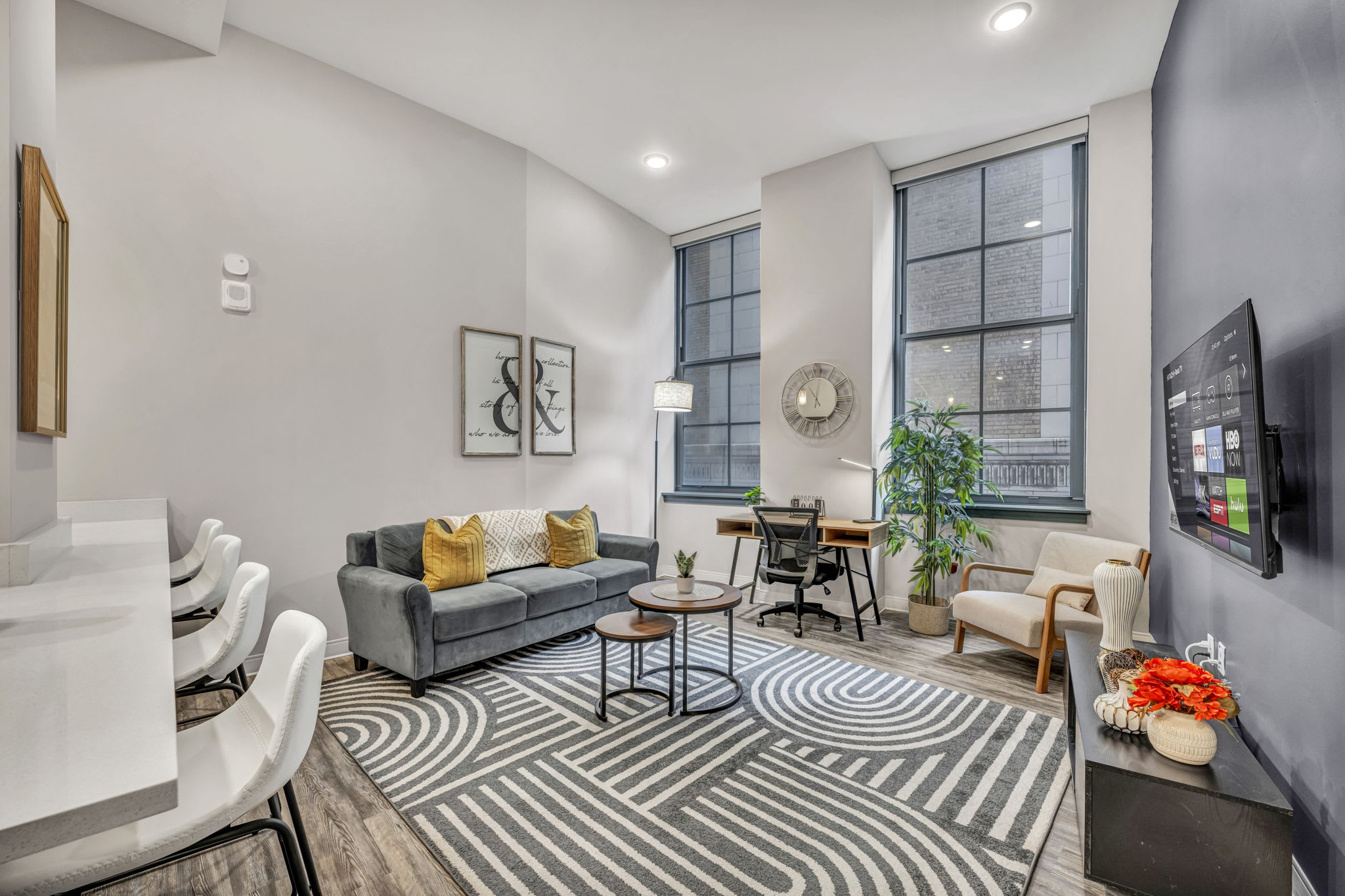 Luxe 1B in Heart of Downtown • Pool & Spa • Gym — Cleveland, OH — vacation rental