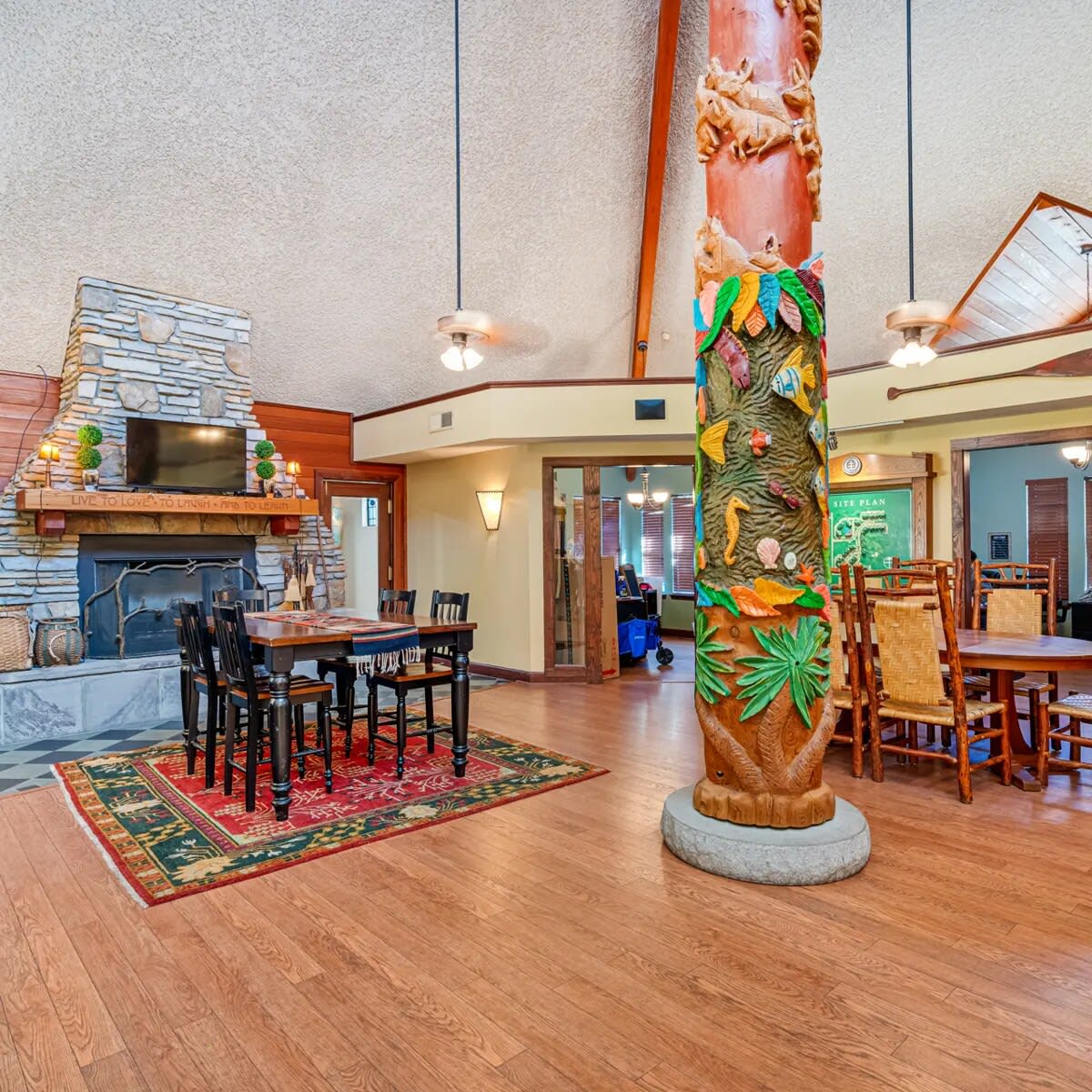 2 MI to USF + Free Pool + GYM