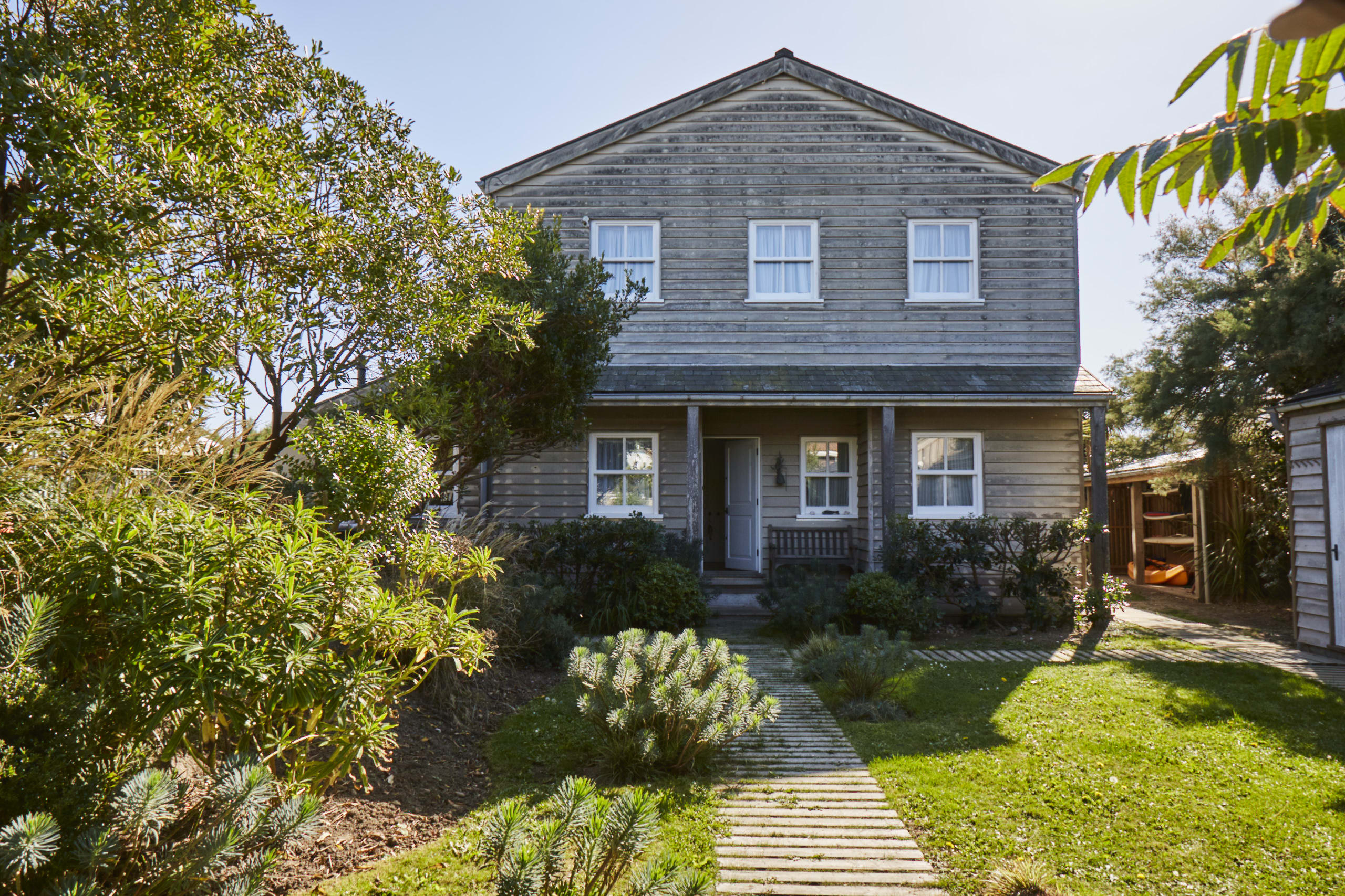 Beachfront Retreat 6bd, Hot Tub, Sauna and Bar