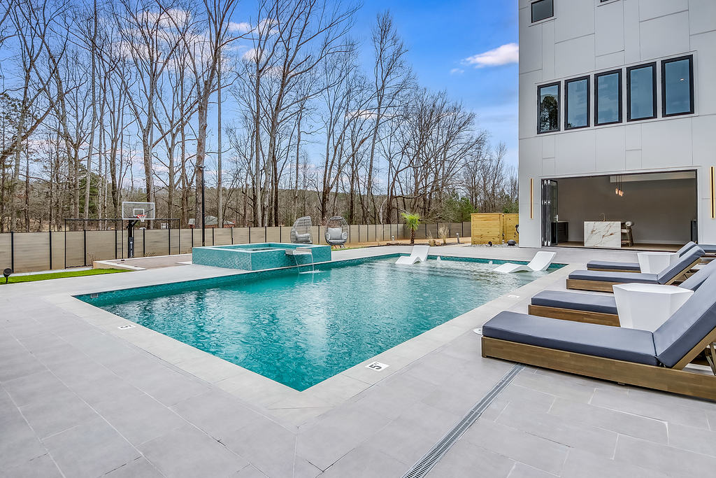 Luxury 5BR House with Pool, Hot Tub, Basketball - Picture 29