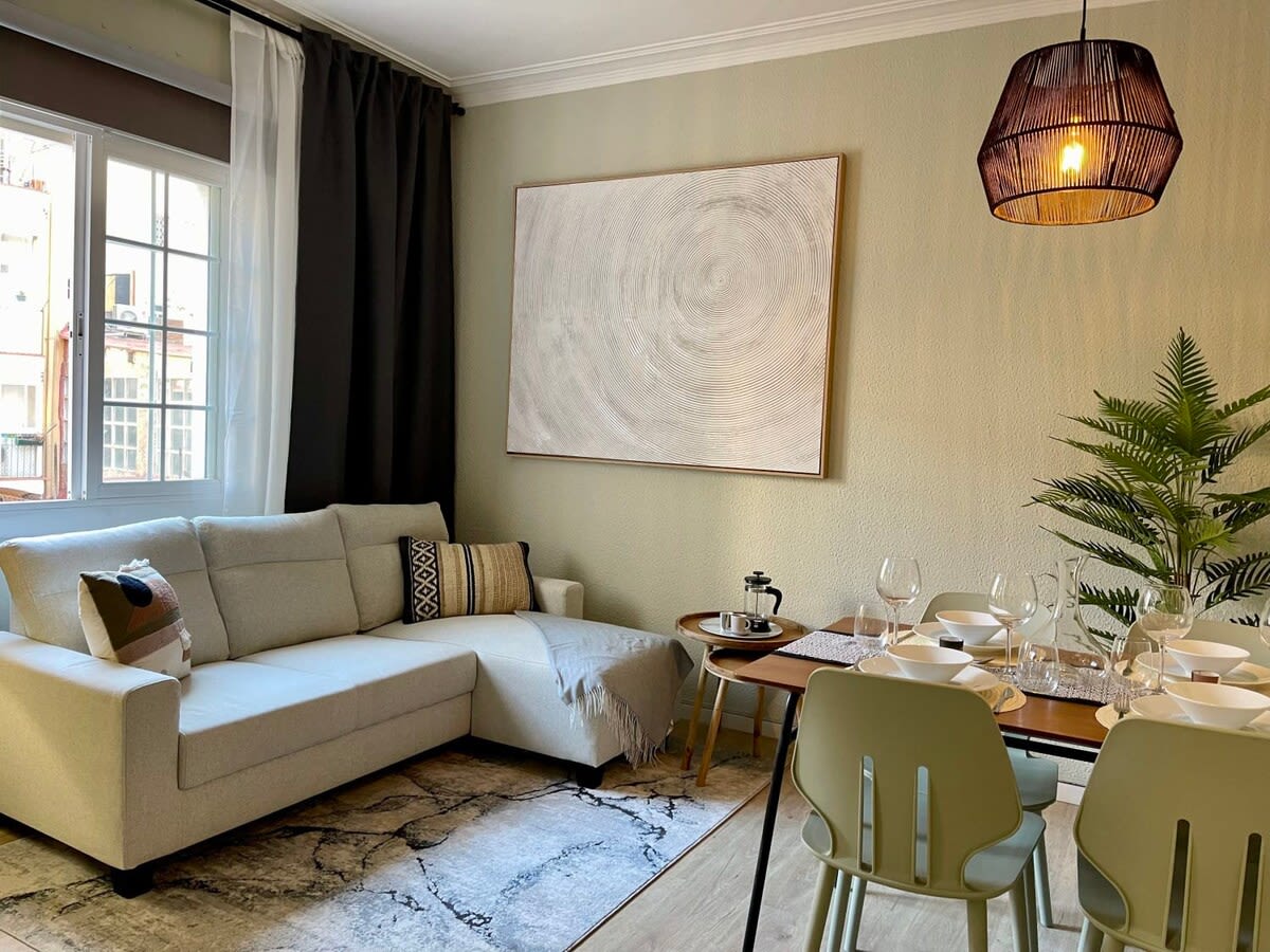 Modern & comfy 3BD in Avinguda Paralel — Barcelona, Catalunya — vacation rental