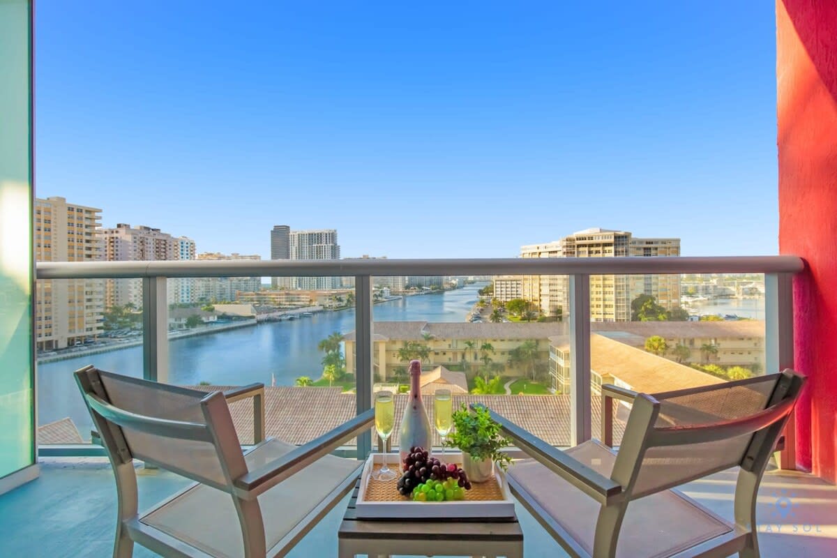 Trendy Studio | Balcony & Views | Vibrant Stay