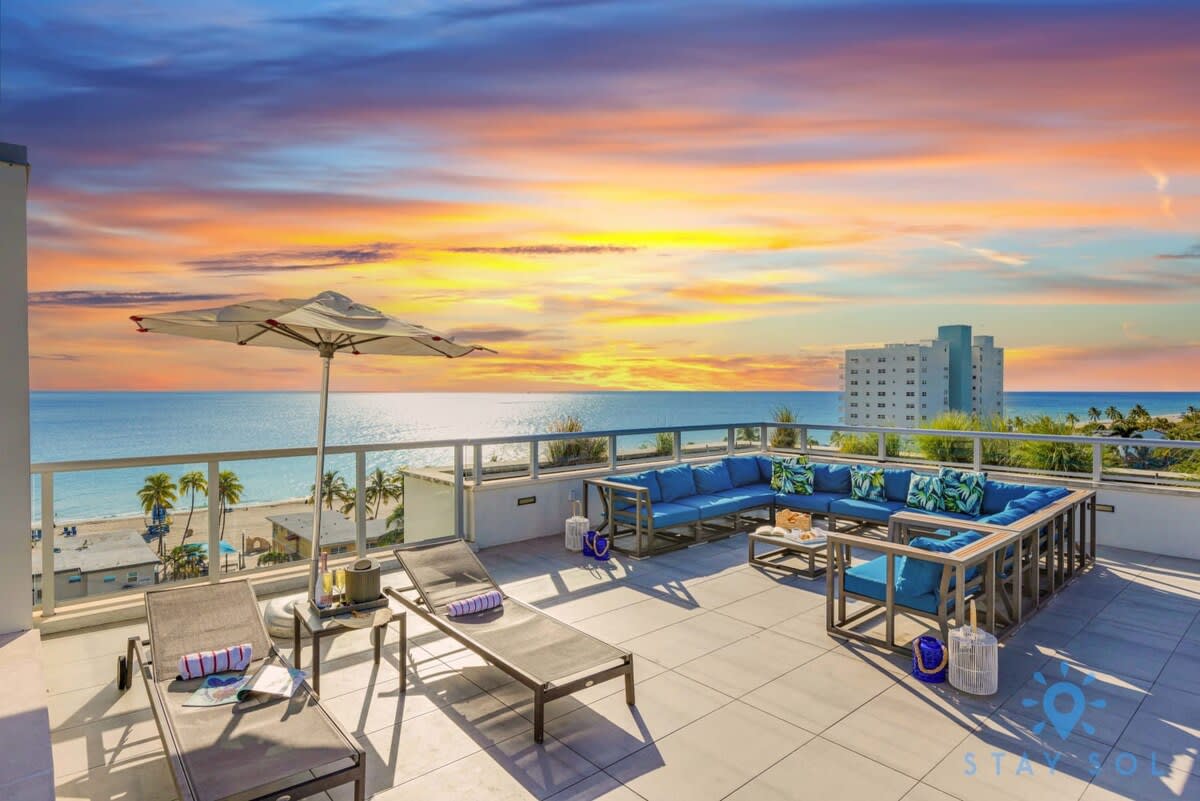 Rooftop Pool+ Hot Tub|Hollywood Beach Boardwalk - Photo 1