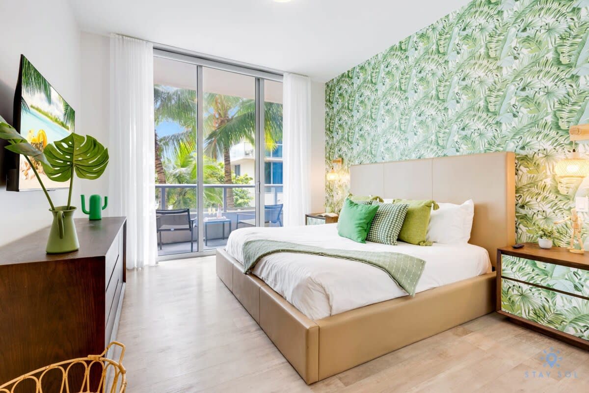 Modern Luxury Apt - Costa Hollywood