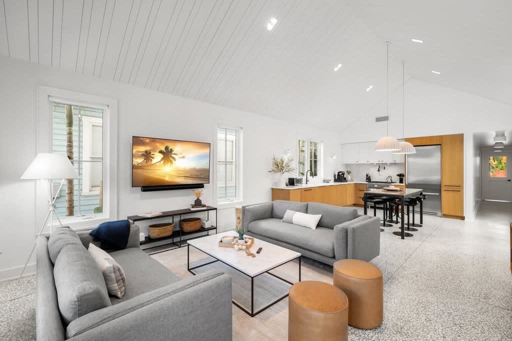  Casa Cohiba | Rooftop Terrace, Steps to 7th Ave! — Tampa, FL — vacation rental