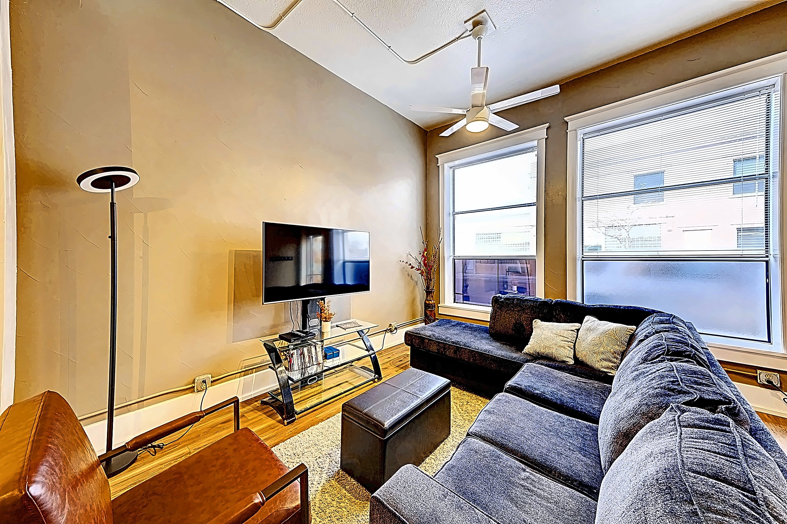 Cozy Studio With Modern Amenities - Charming Downtown Retreat - Wyoming