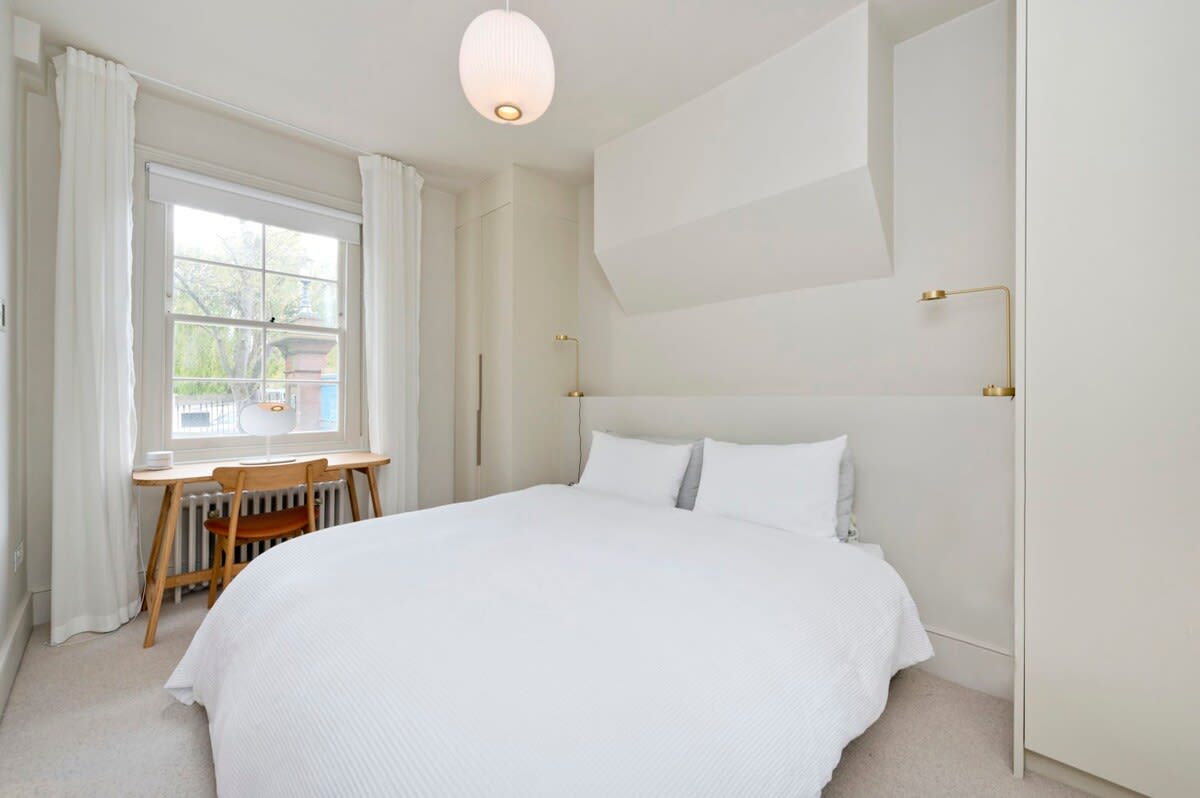 Beautiful 2 Bedroom Canal Home, Little Venice in Blomfield Road 75 W9 1AB - Property image 2 - VivreStays