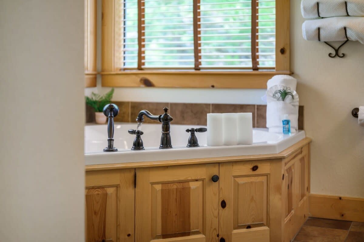 New! Creekside Cabin w/ Spa + Views, Sleeps 12!