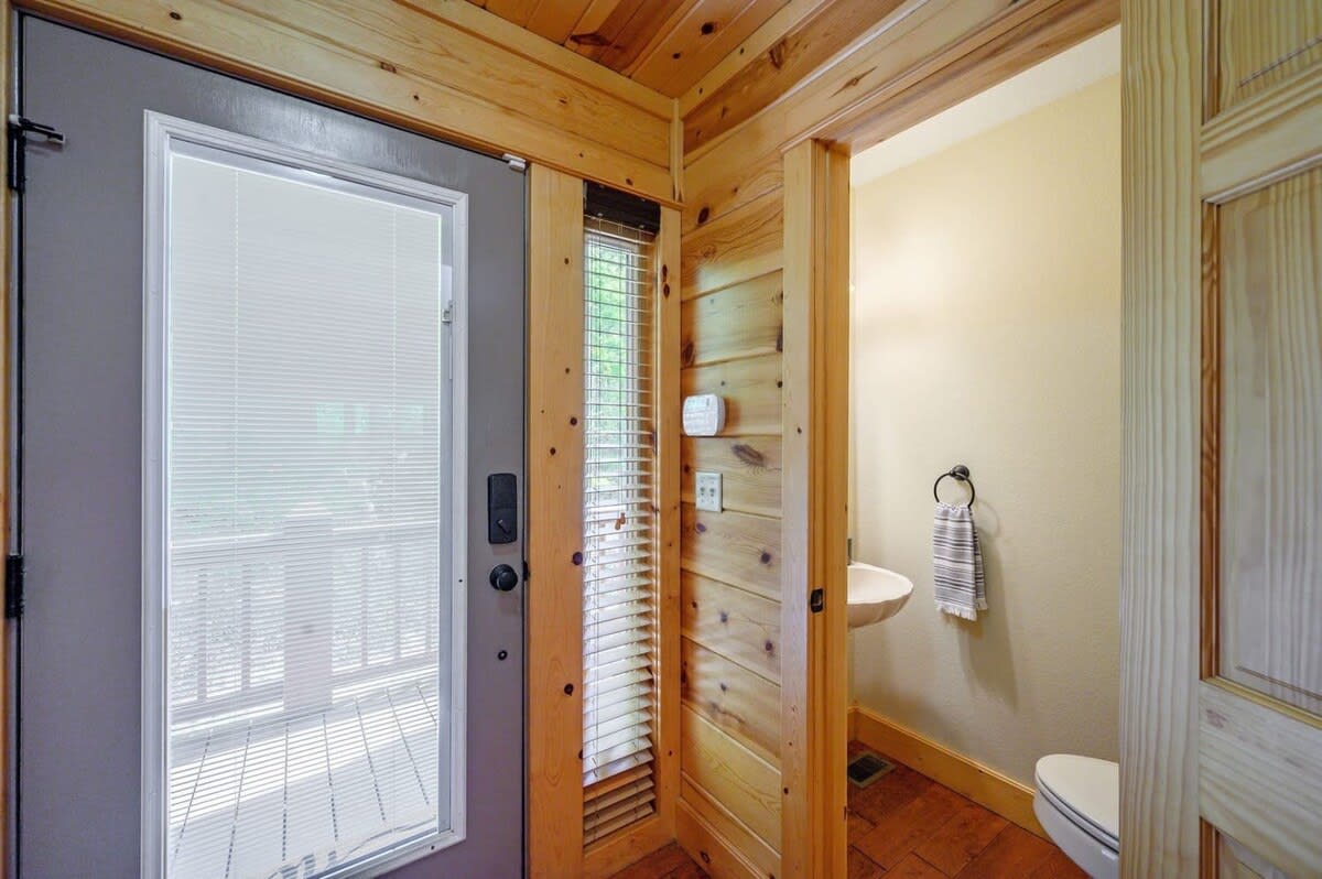 New! Creekside Cabin w/ Spa + Views, Sleeps 12!