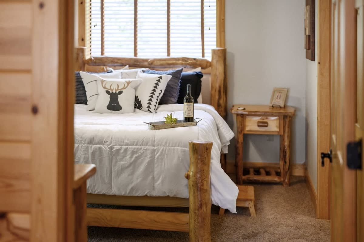 New! Creekside Cabin w/ Spa + Views, Sleeps 12!