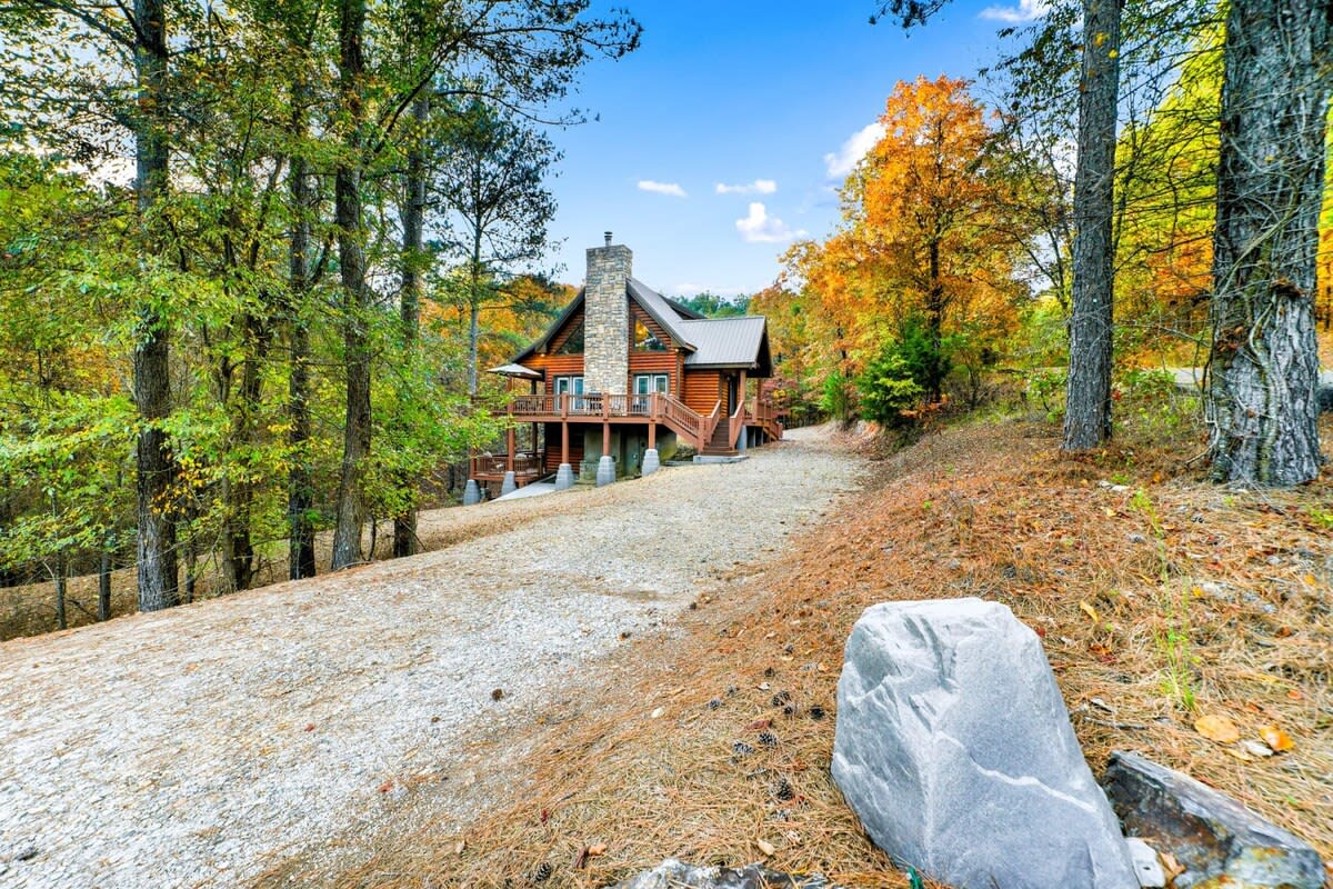 New! Creekside Cabin w/ Spa + Views, Sleeps 12!