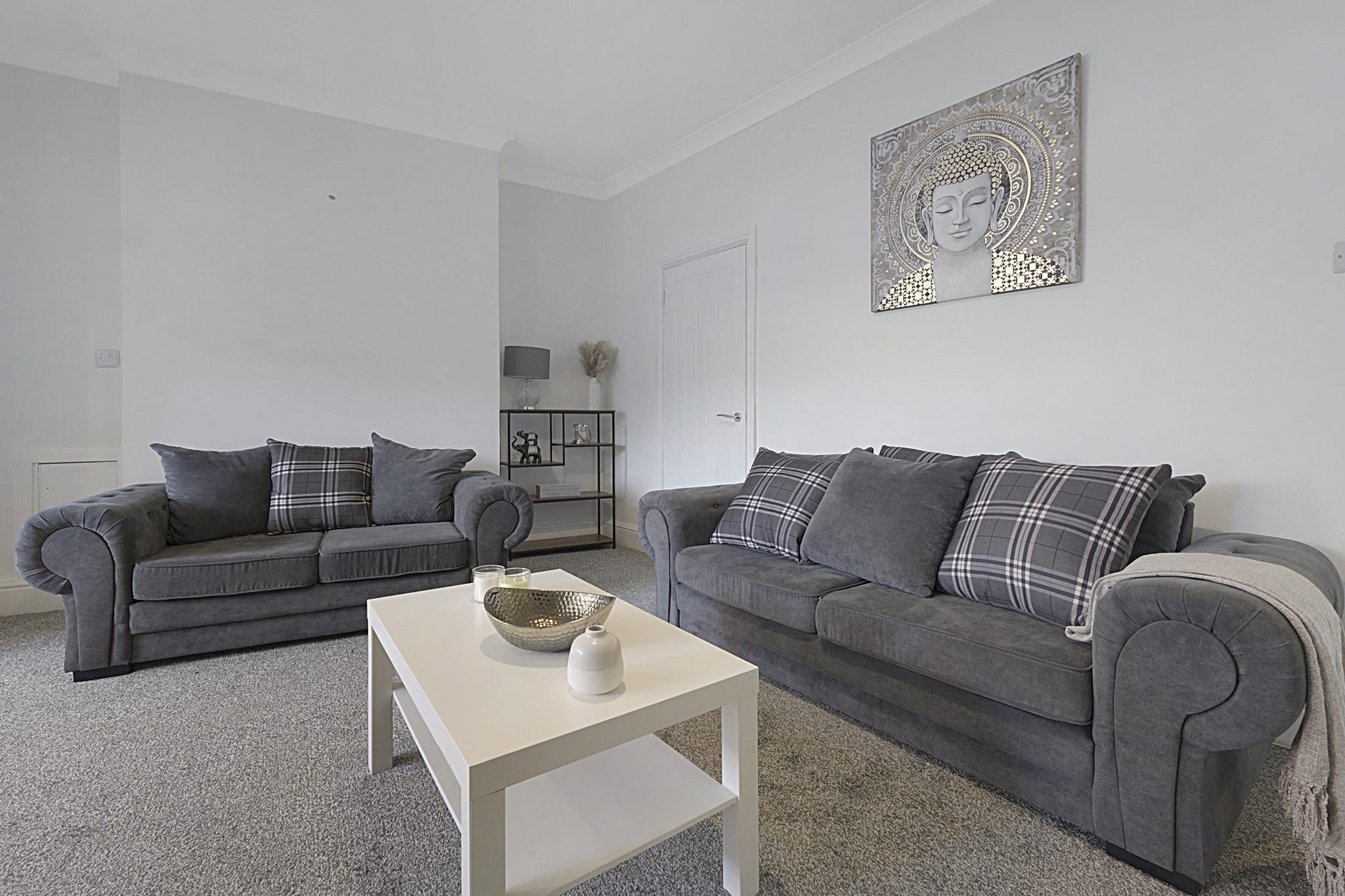 Modern Apartment, Near Blyth Coast, Sleeps 5