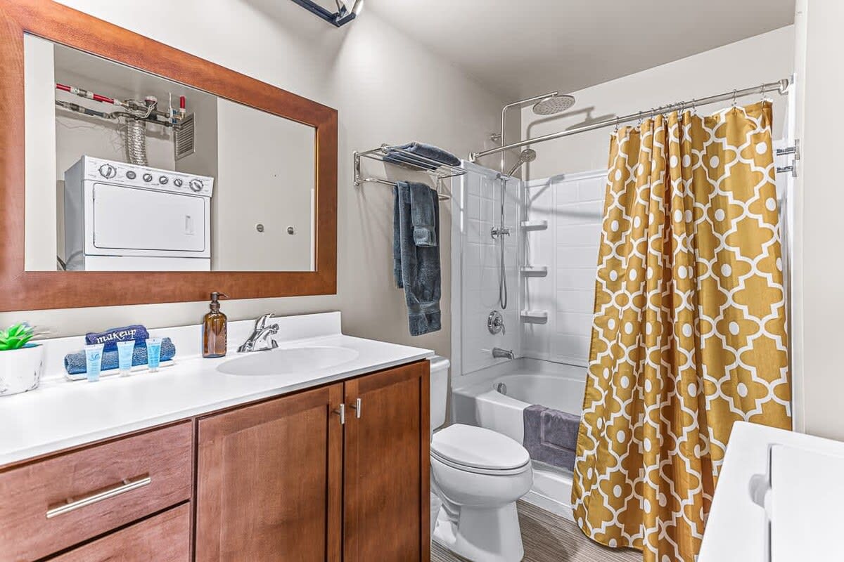 Urban Condo with Balcony in Downtown Ann Arbor - Foto 14