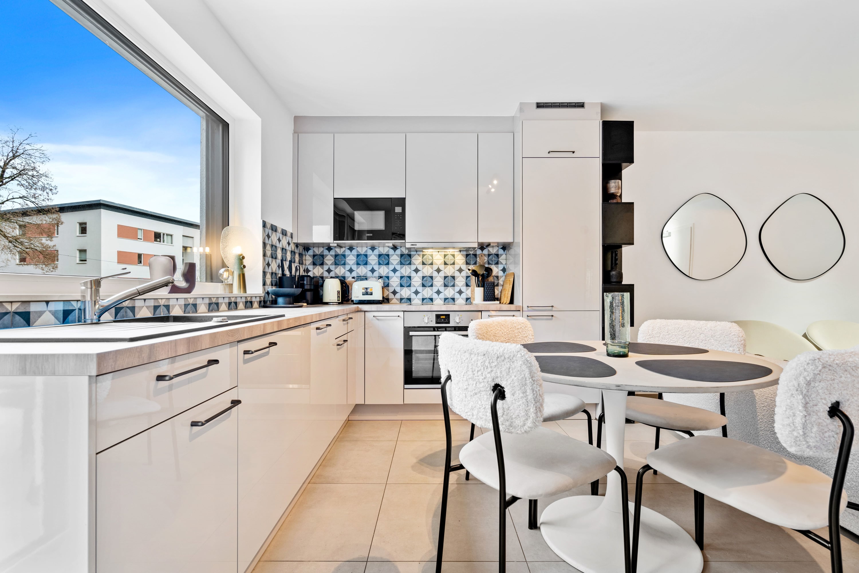 Culinary charm in our fully-equipped kitchen – cook, dine, and enjoy!