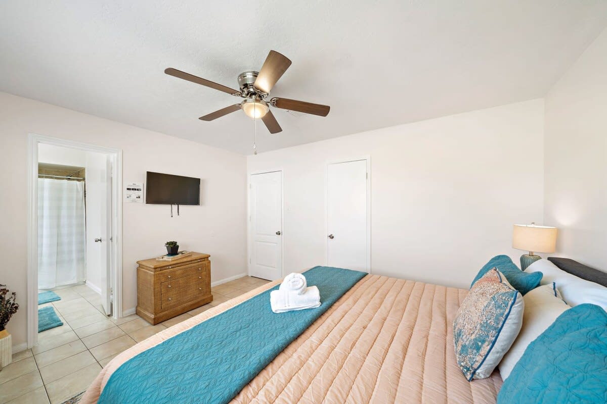 Cozy 3BR Retreat:Game Room, Grill & Great Space