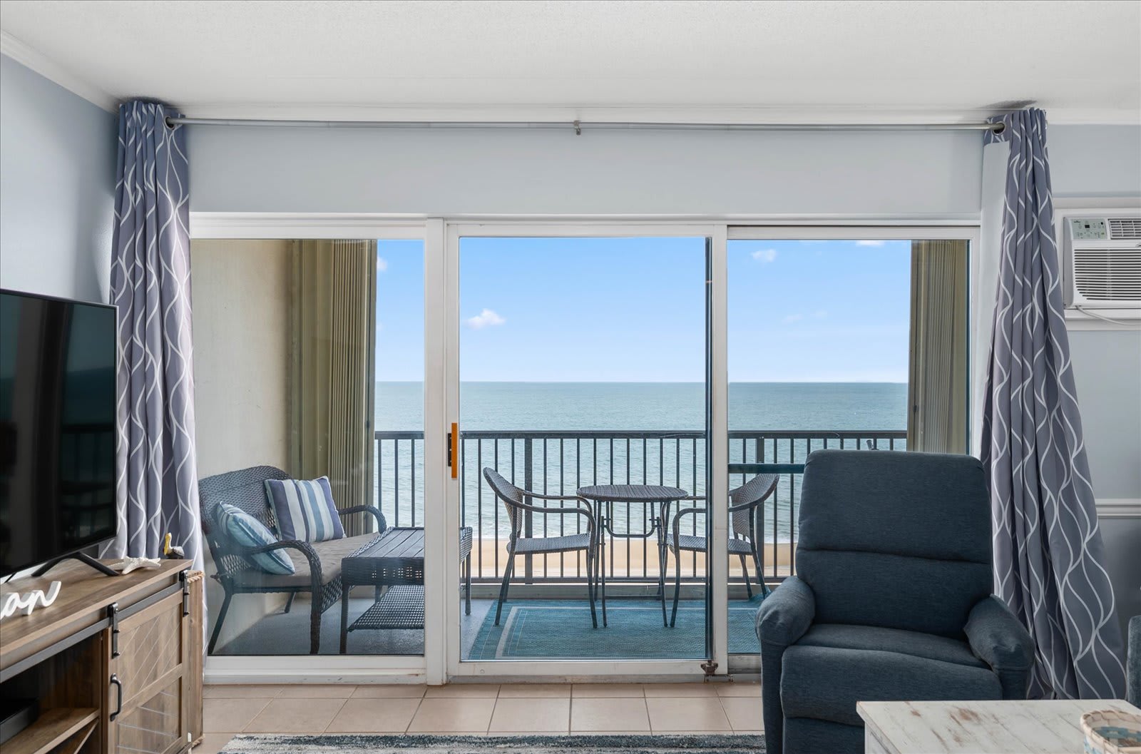 Renovated Oceanfront Condo w an Outdoor Pool | Photo 2
