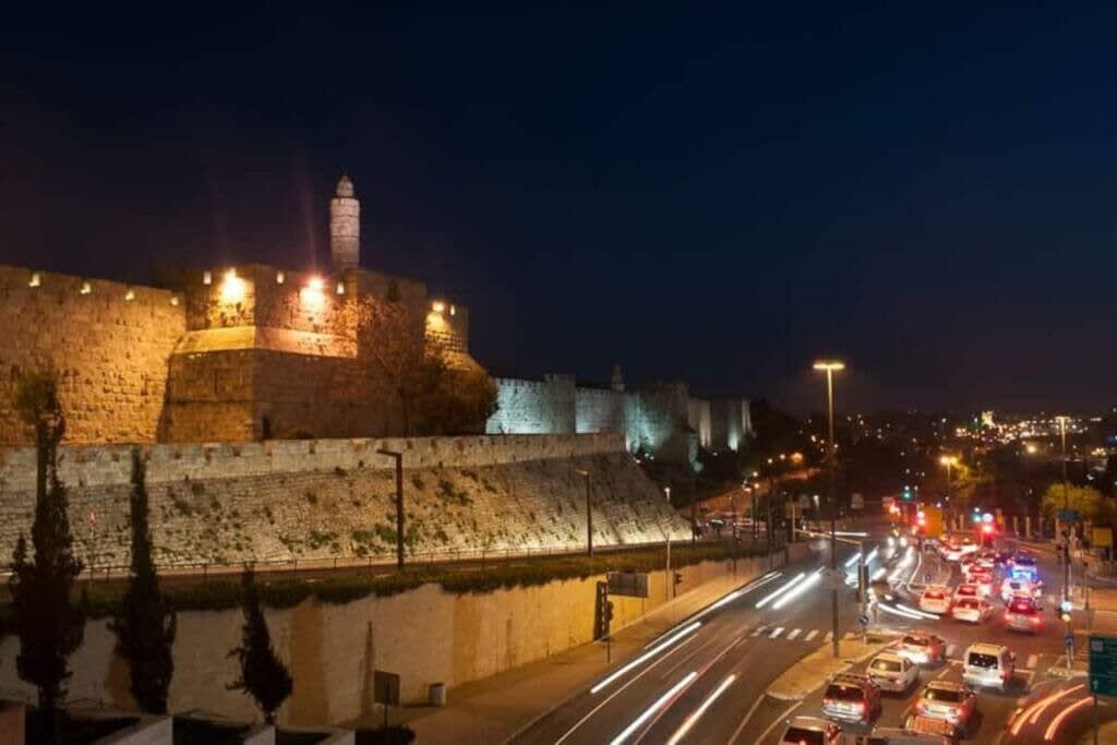 King David Residence Luxury 3 Bedroom, Unit 404 – Pool, Gym & Parking, Mamilla Jerusalem photo 12