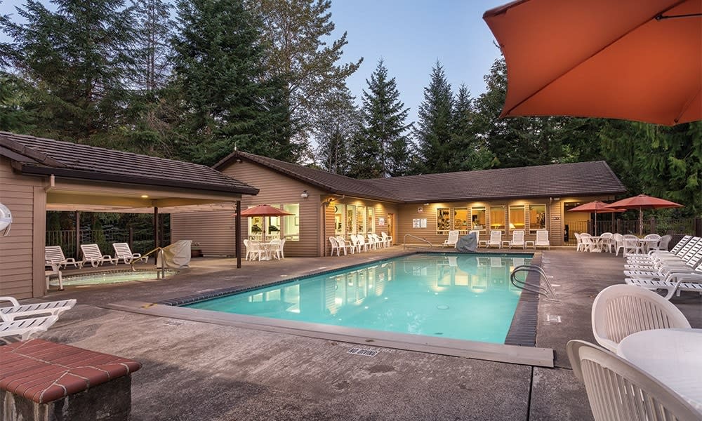 Whispering Woods Resort, one bedroom — Mount Hood Village, OR — vacation rental