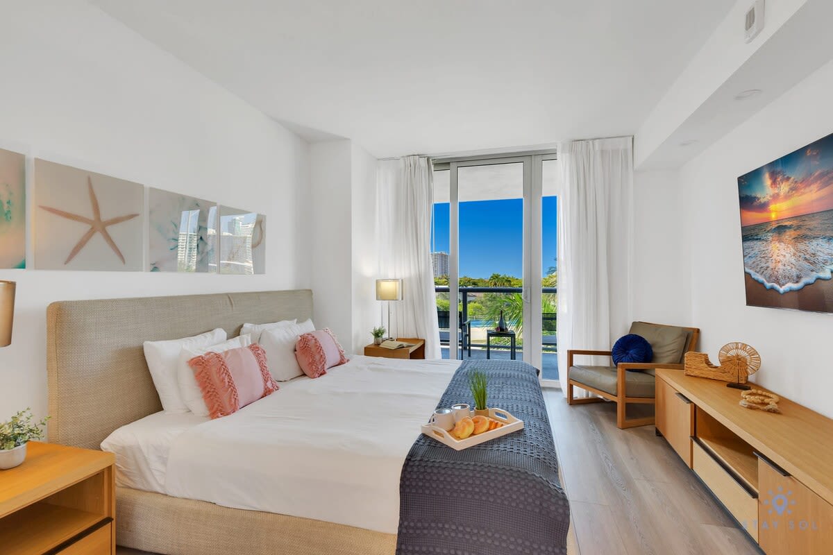 Elegant Beachside Retreat | Private Balcony | Pool