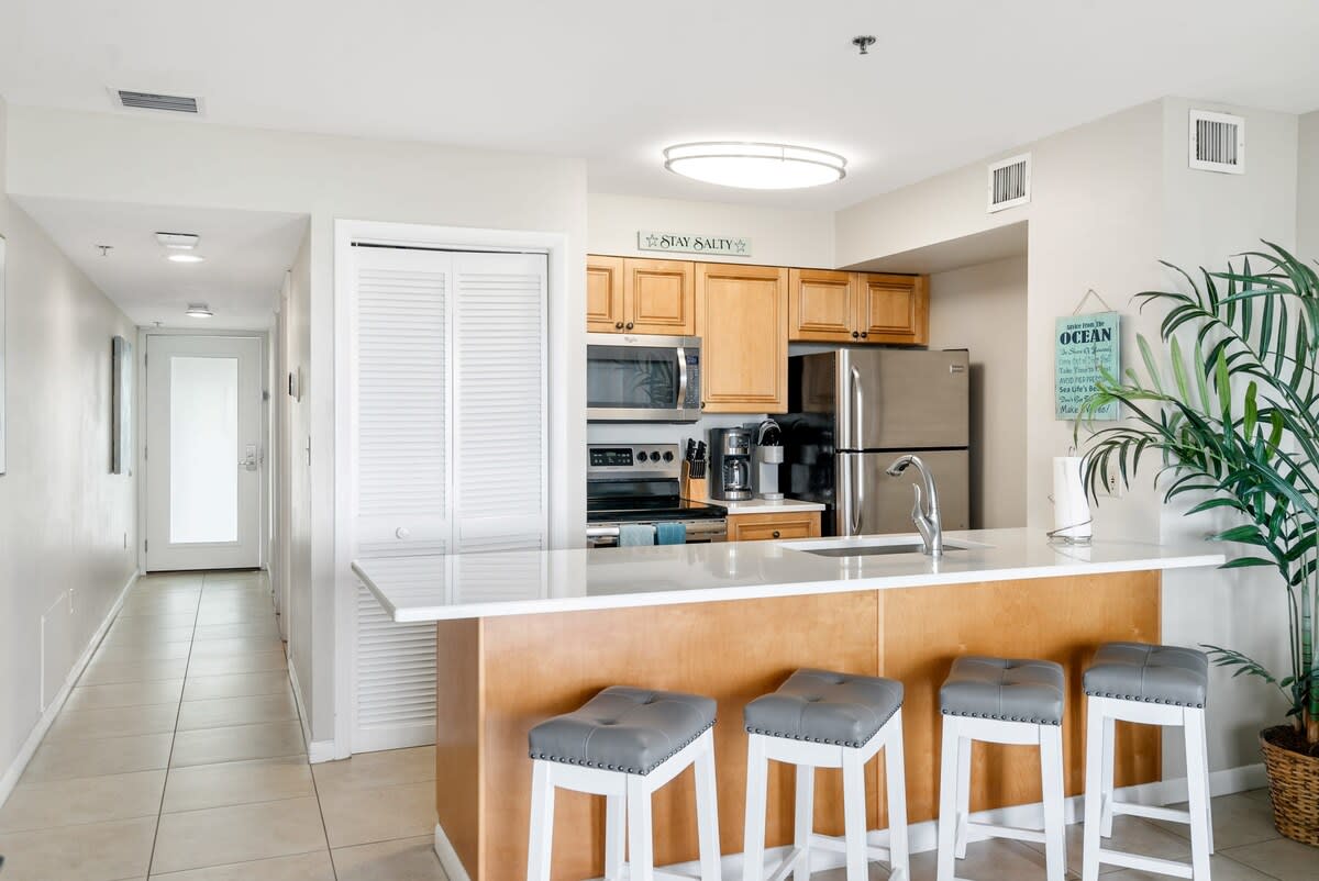 Full Kitchen