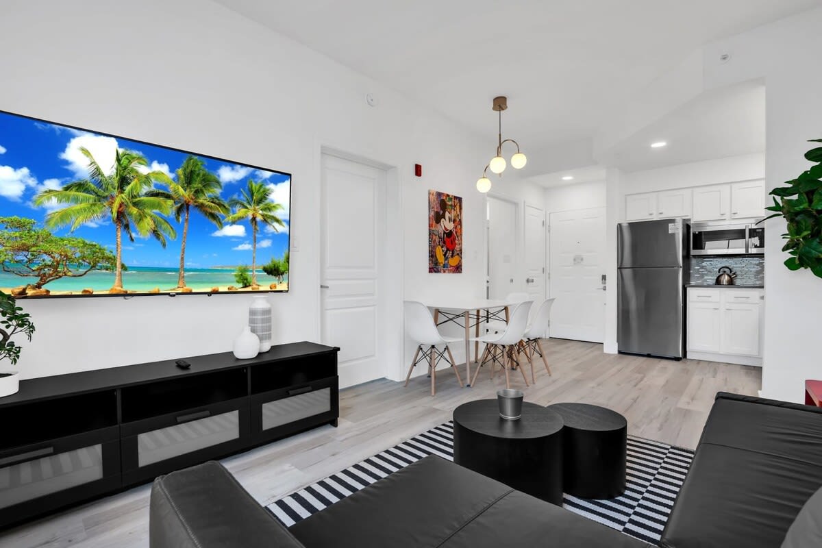 Close to Parks/Sleeps 6/Free Shuttle/Kitchen