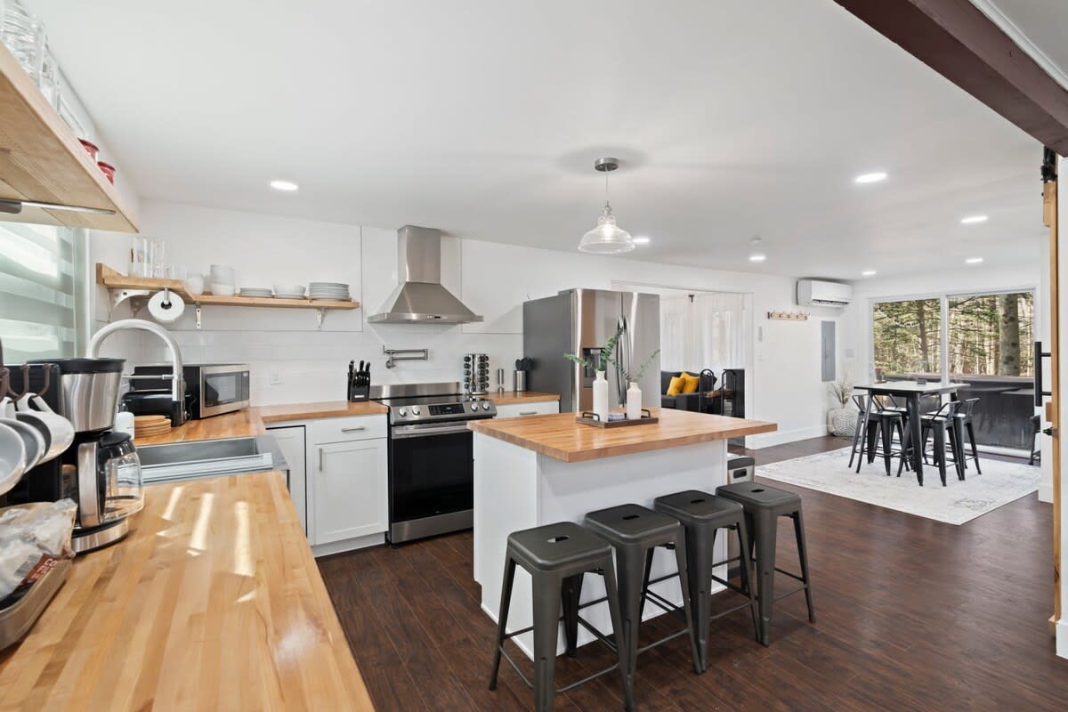 Ultra Modern Chalet | Golf | Lake Access