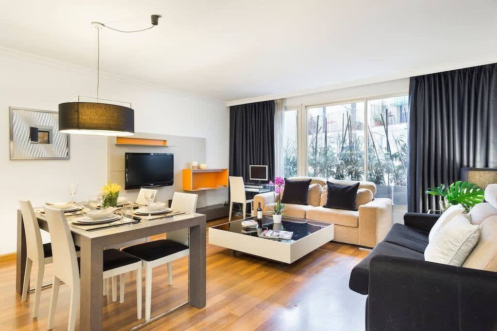 Placa Urquinaona|Central and comfortable 4BD 3BTH — Barcelona, Catalunya — vacation rental