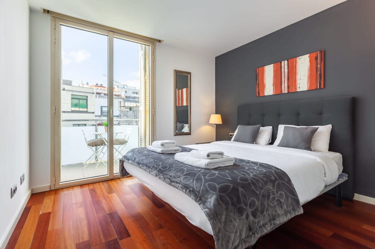 3bedroom Duplex with balcony in plaza Cataluña — Barcelona, Catalunya — vacation rental