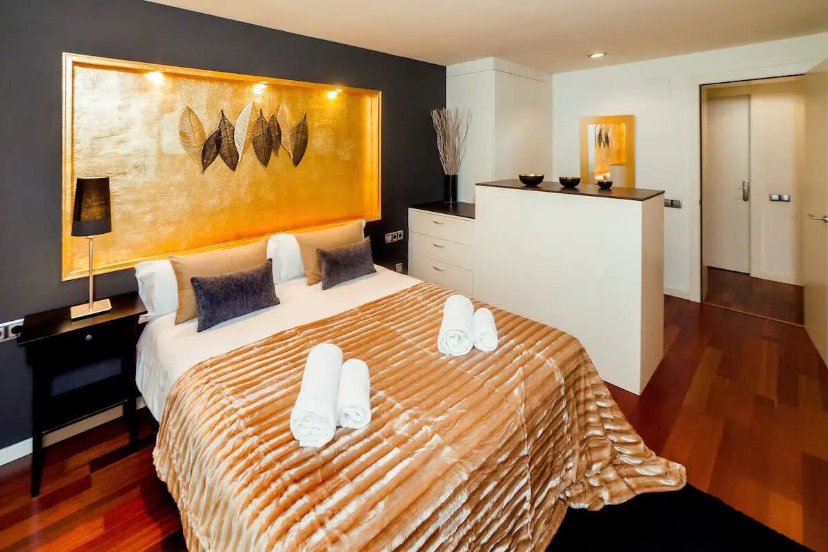 Luxury Duplex Apartment in the Heart of Barcelona — Barcelona, Catalunya — vacation rental