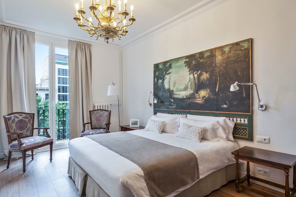 Casa Batlló | Paseo de Gracia - Luxury Historic 4BD 4BTH — Barcelona, Catalunya — vacation rental