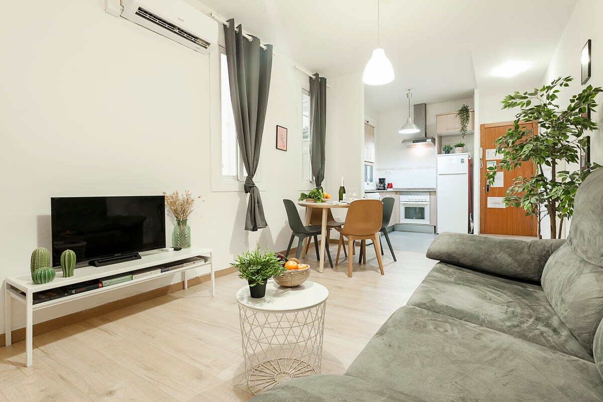 Comfortable 3BD in Poblenou next to the beach for Families — Barcelona, Catalunya — vacation rental