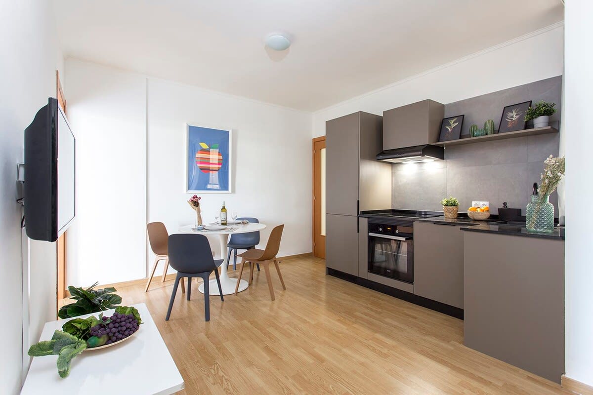 Sunny 3BD for Families in Poblenou next to the sea! — Barcelona, Catalunya — vacation rental