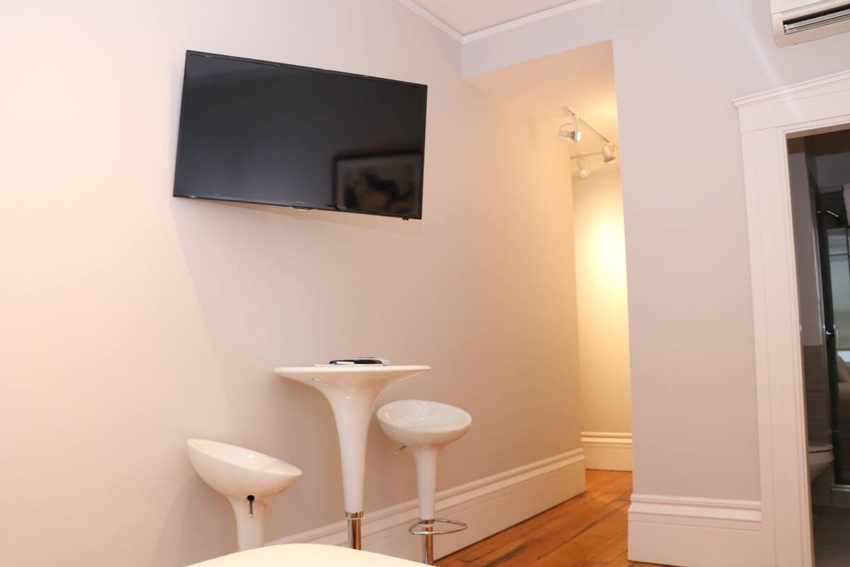 Convenient Beacon Hill Location Near TD Garden #11