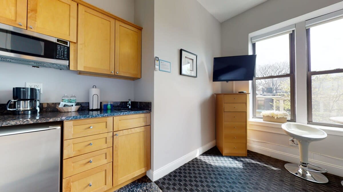 Charming Studio in Boston Brownstone, #44