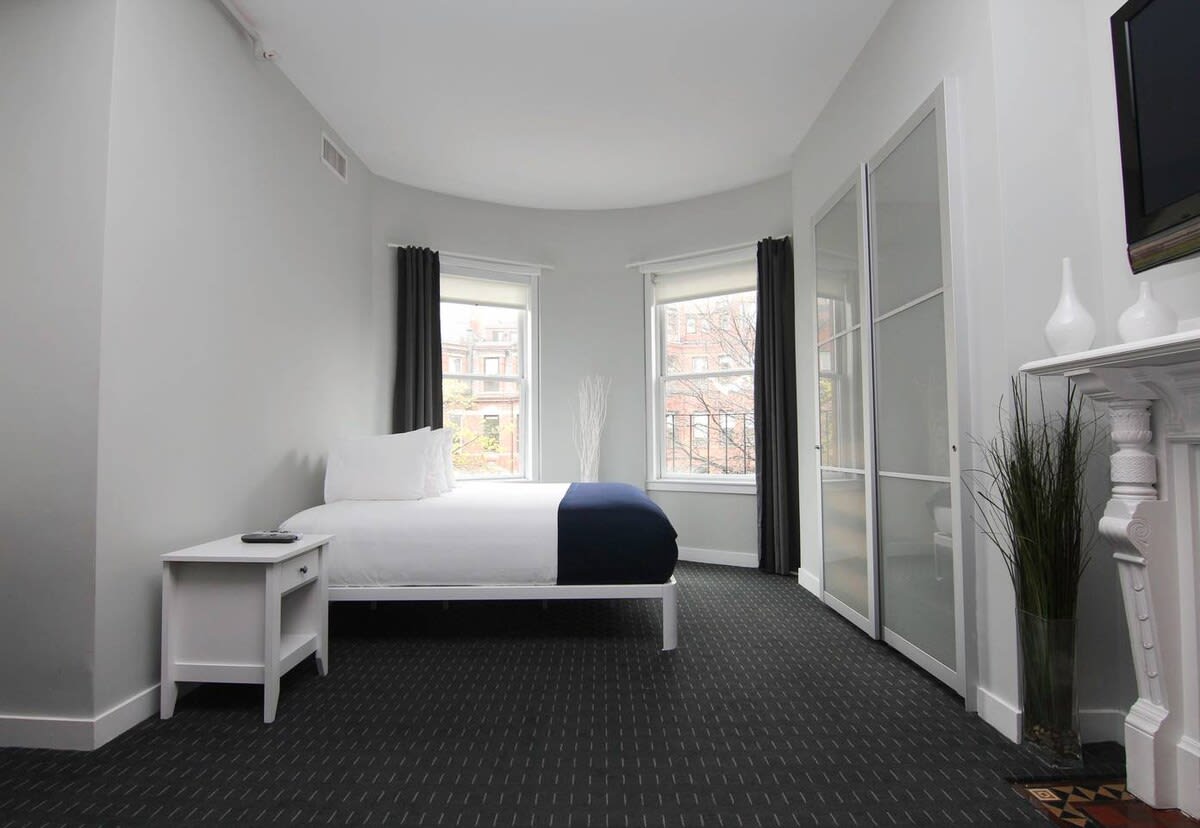 City Living with a View, Newbury St; #4