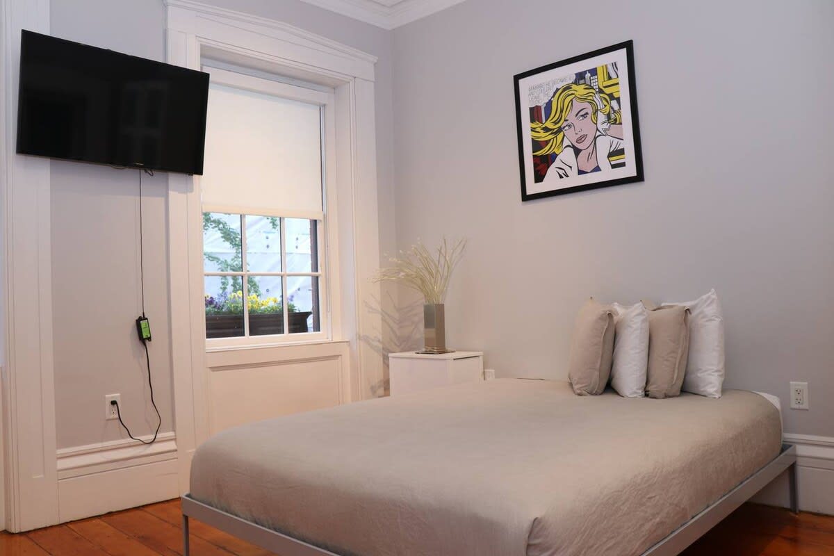Beacon Hill Rental Steps to MGH & TD Garden – #1