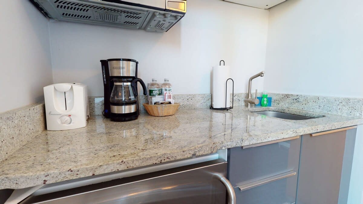 Stylish Downtown Studio in the SouthEnd, ******** 43