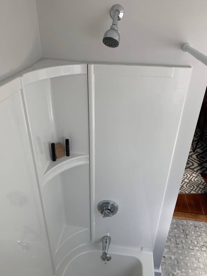 Cozy 2BR Getaway Steps from Lake Winnipesaukee - Foto 17