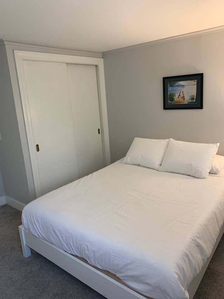 Cozy 2BR Getaway Steps from Lake Winnipesaukee - Foto 12
