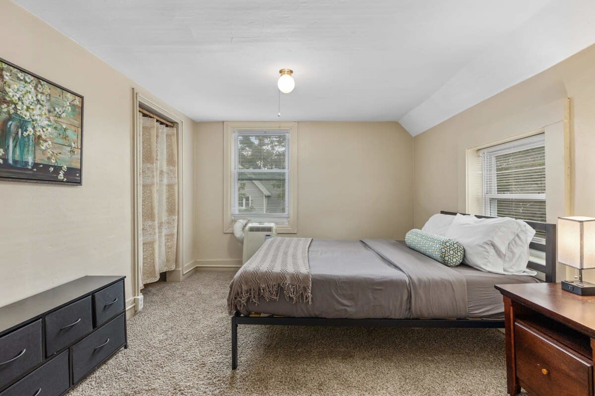 Charming 4BR Westside Home in Beer City USA - Foto 18