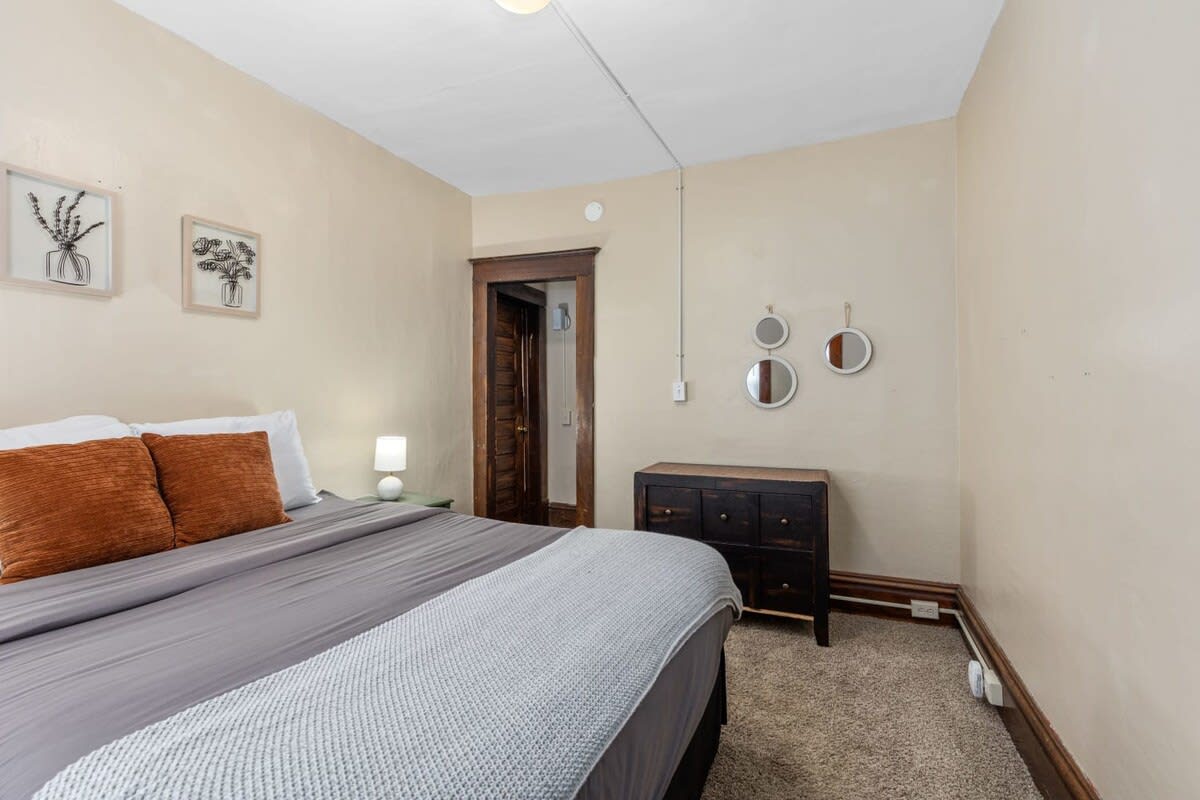 Charming 4BR Westside Home in Beer City USA - Foto 13