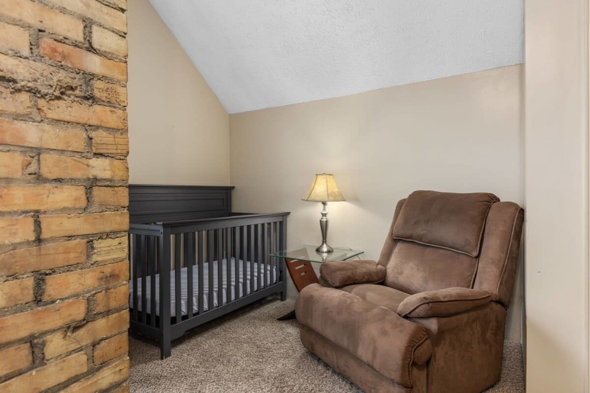 Charming 4BR Westside Home in Beer City USA - Foto 17