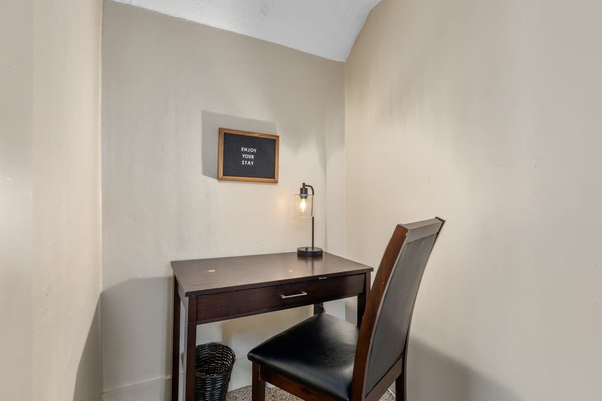 Charming 4BR Westside Home in Beer City USA - Foto 19