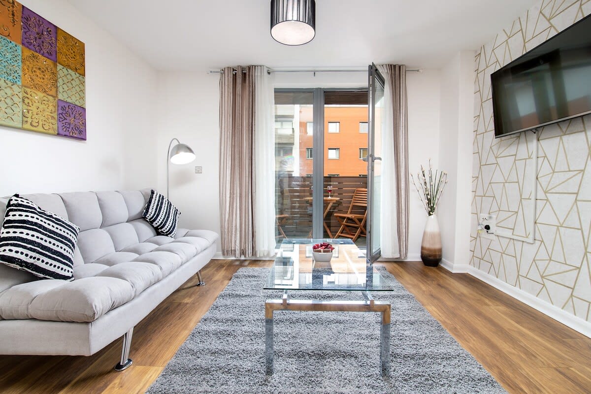 Elite Suite ®️Free PARKING ®️Balcony®️Business — West Midlands, England — vacation rental