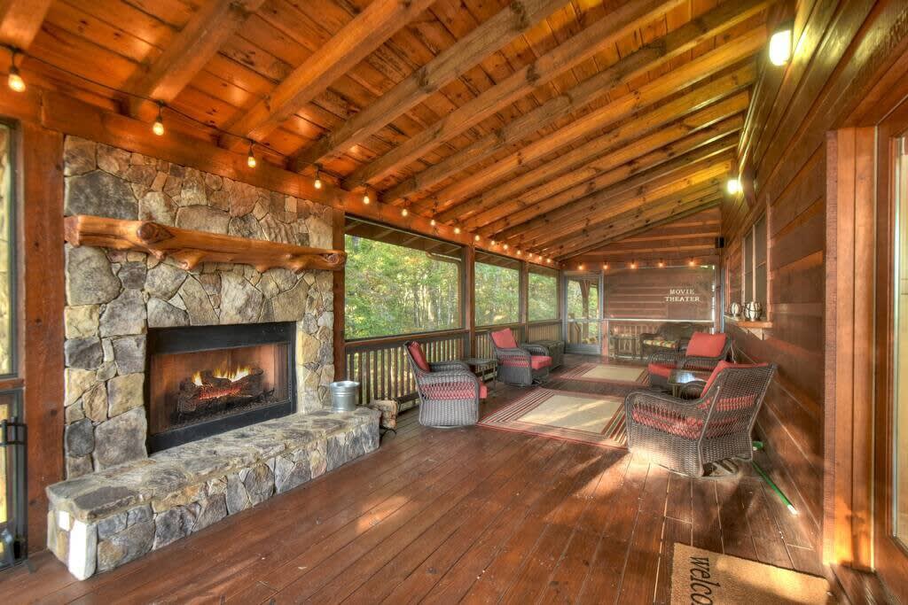 Endless Views~ Hot Tub ~ Movie Theater ~ Firepit 2