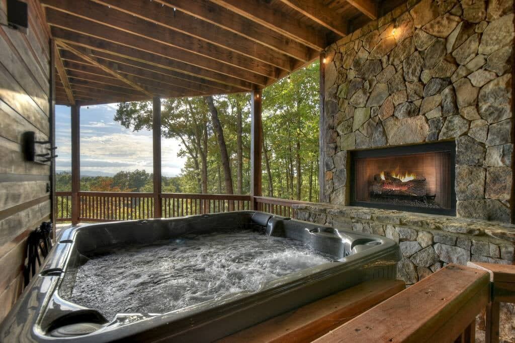 Endless Views~ Hot Tub ~ Movie Theater ~ Firepit 3