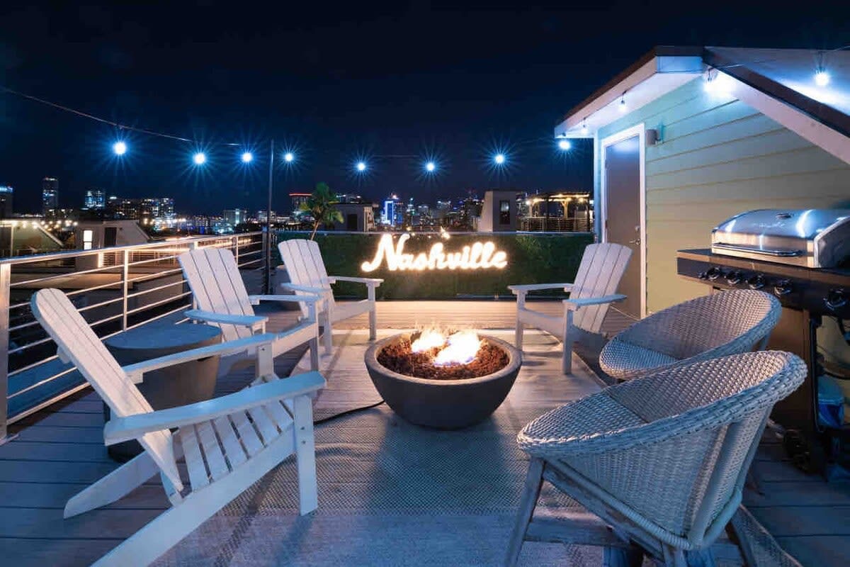 Premiere Gulch Home, 15 Beds! Best Skyline Views! — Nashville, TN — vacation rental