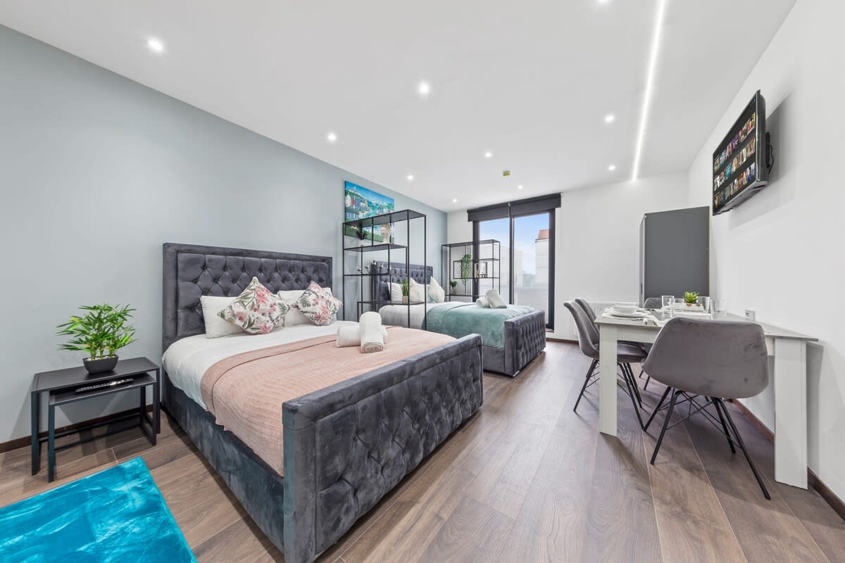 Modern Studio Suite near Euston Central London in 48A Woodstock Road NW11 8ER - Property image 11 - VivreStays
