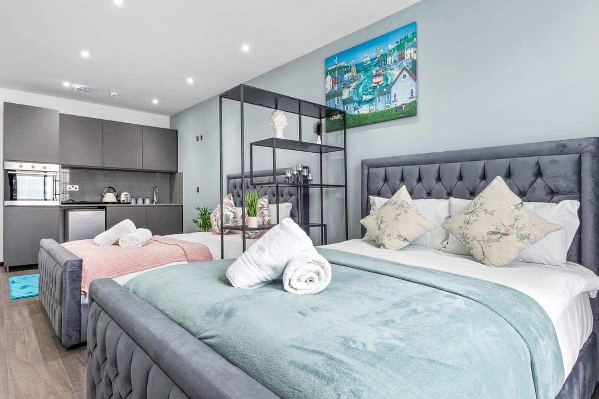Modern Studio Suite near Euston Central London in 48A Woodstock Road NW11 8ER - Property image 5 - VivreStays