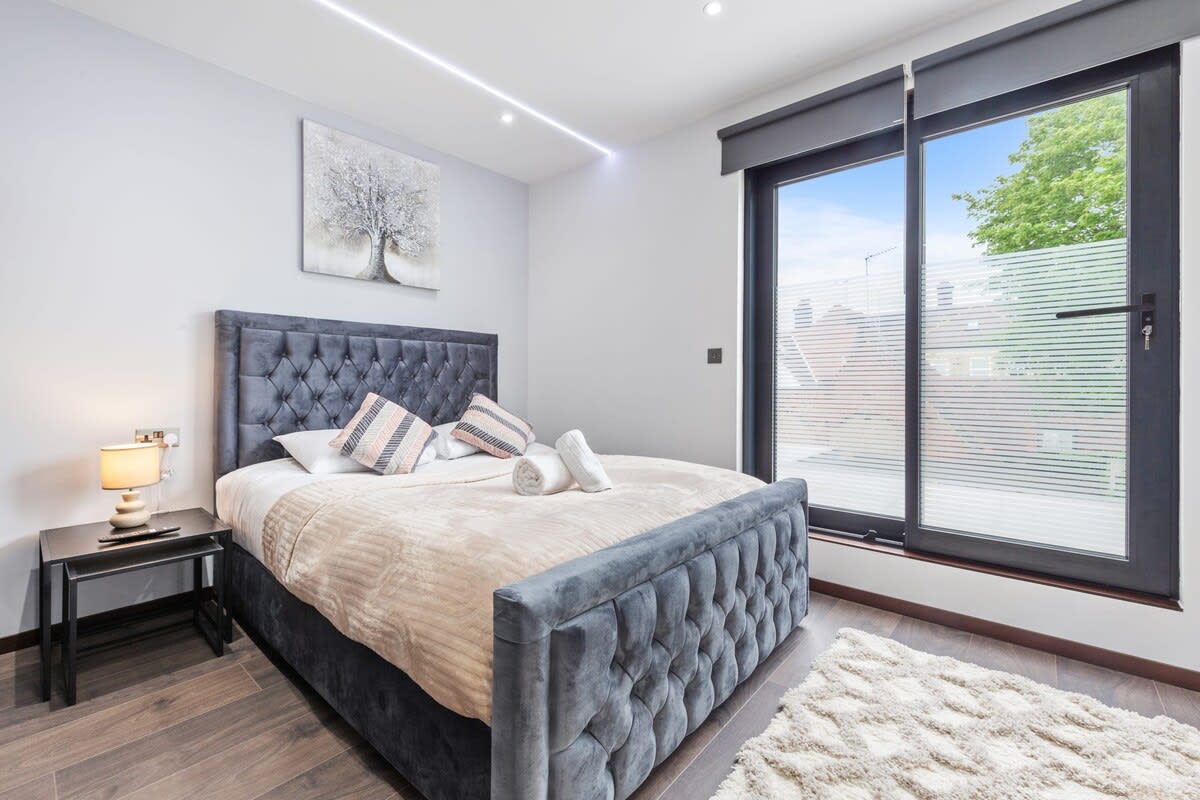 Serviced Luxury Studio Flat Golders Green Finchley serviced apartment - UK - VivreStays